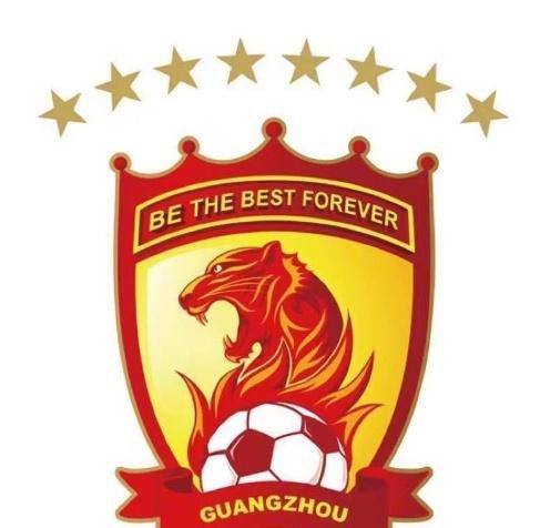 现年26岁的比尼亚是乌拉圭国脚左后卫，2021年加盟罗马，共为罗马出场44次。